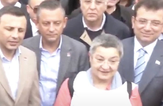 Tartışılan isim oradaydı! Cem Küçük: Bu fotoğraf Ekrem Bey'in aleyhine yazar