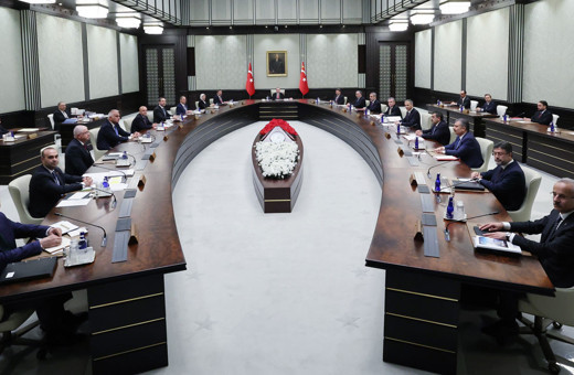 Erdoğan'dan parti kurmaylarına: Bütün sorumluluğu bana yüklemek isteyenler var