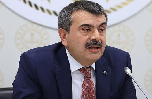 Bakan Yusuf Tekin'den milyonlarca öğrenci ve öğretmeni ilgilendiren açıklama! Öğretmen atamaları, ders süreleri...