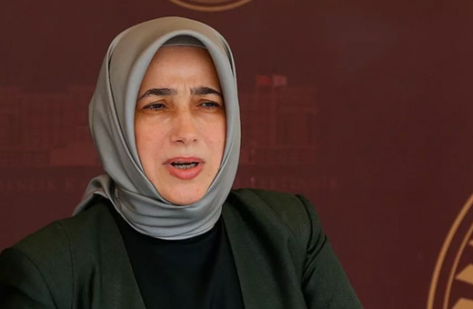 AK Partili Özlem Zengin Cumhurbaşkanı Erdoğan’a ‘troll hesap’ raporu sundu