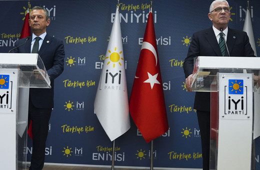 CHP lideri Özgür Özel'den Müsavat Dervişoğlu'na ziyaret