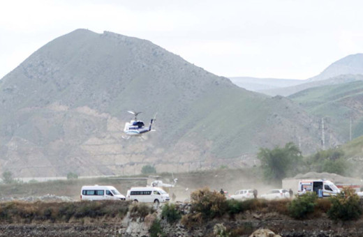 İran İçişleri Bakanı: Reisi'yi taşıyan helikopter sert iniş yaptı, ekipler henüz bölgeye ulaşamadı