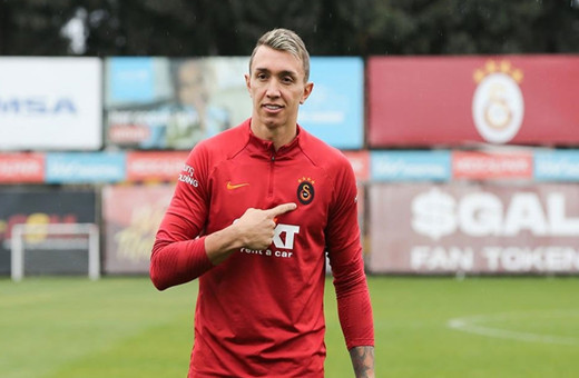 Muslera ligde en fazla şampiyonluk yaşayan kaleci ünvanını aldı