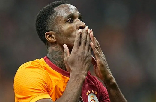 Wilfried Zaha 'kendine yeni kulüp bul' diyen taraftara verdiği cevabı sildi