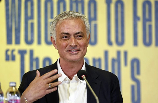 Jose Mourinho, dünyanın en çok kazanan 5. hocası oldu