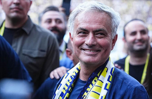 Fenerbahçe'de Jose Mourinho göreve başladı! Ekibinde yer alacak isimler belli oldu