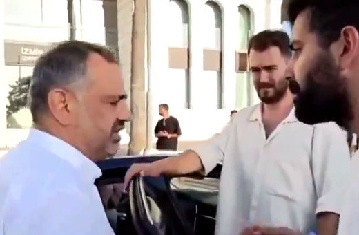 CHP İzmir İl Başkanı Şenol Aslanoğlu'nun çakarlı araç kullanması gündem oldu