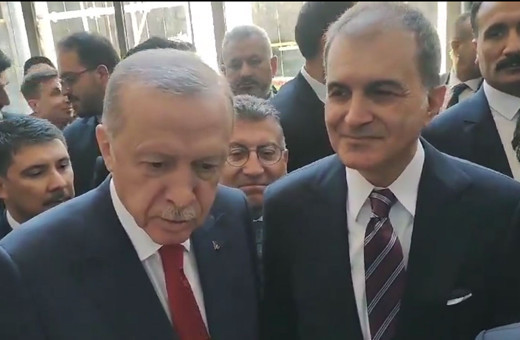 Cumhurbaşkanı Erdoğan'dan muhabire: Ben mi rüyadayım? Bu ojeler ne?