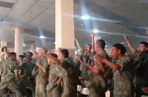 Azerbaycan'da Cenk Tosun'un golü böyle kutlandı