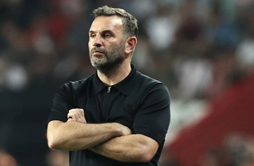 Galatasaray Teknik Direktörü Okan Buruk, taraftarlara transferde "Sabır" çağrısı yaptı