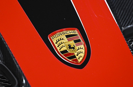 Otomotivde Çin rüzgarı! Almanya'nın lüks markası Porsche frene basmak zorunda aldı