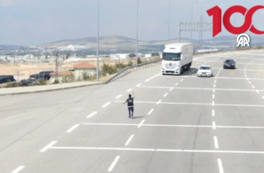 TIR'ın dorsesinde 87 kilo uyuşturucu bulundu! O anlar kamerada