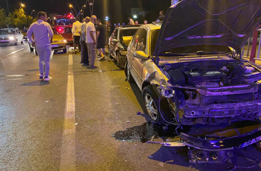 Kayseri'de zincirleme kaza: 5 araç birbirine girdi