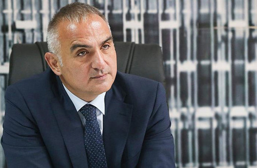 Bakan Mehmet Nuri Ersoy, Kenan Işık'ın eşi Beril Işık'ı telefonla aradı