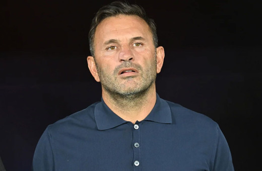 Okan Buruk: Bahane değil ama bu statta futbol oynanmaz