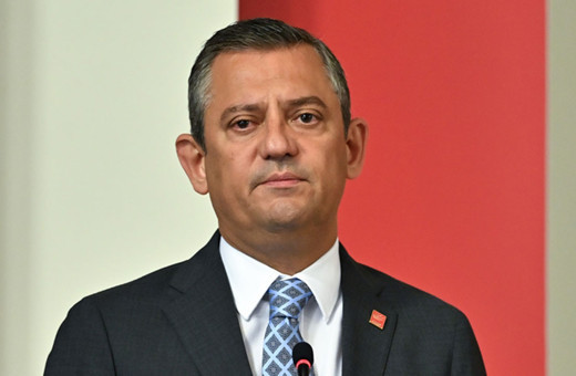 Özgür Özel, olağanüstü tüzük kurultayı kararını neden aldığını açıkladı