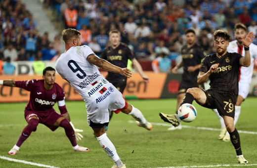 Trabzonspor, UEFA Avrupa Ligi 3. eleme turunda sahasında mağlup oldu