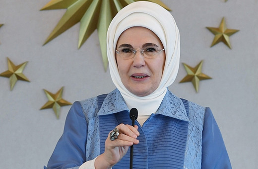 Emine Erdoğan, AK Parti'nin 23. yaşını kutladı