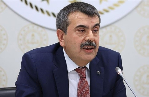 Milli Eğitim Bakanı Yusuf Tekin'den ara tatil ve okullarda kayıt parası iddialarına ilişkin açıklama