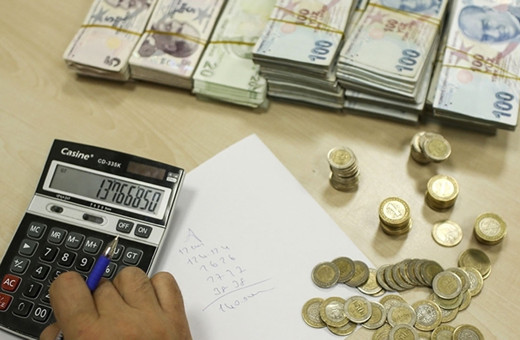 Hükümet yıl sonu enflasyon tahmini güncelledi memur ve emekli zam oranı değişti
