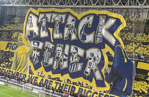 Fenerbahçeli taraftarlardan derbiye özel koreografi