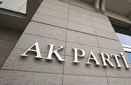 AK Parti'de 7 ilçe başkanı görevden alındı