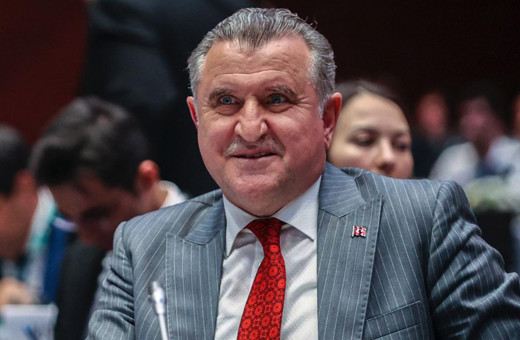 Osman Aşkın Bak'tan Fenerbahçe Medicana'ya tebrik mesajı