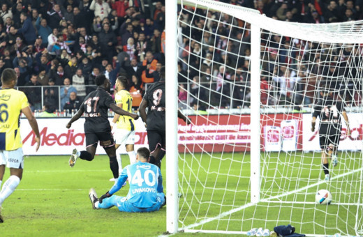 Fenerbahçe son anlarda yıkıldı