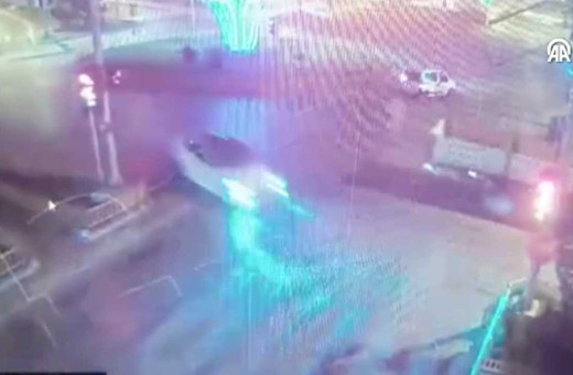 Erzurum'da 3 kişinin öldüğü kaza anı güvenlik kameralarınca görüntülendi