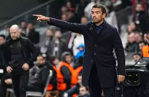 Van Bronckhorst'tan genç yıldız Semih'e övgü dolu sözler