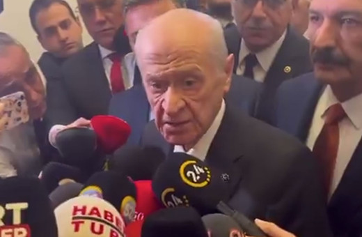 Devlet Bahçeli'den gazetecinin sorusuna tepki: Vazgeçemiyorsan mesleği bırak
