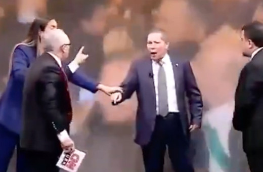 Canlı yayında ortalık karıştı! Abdülkadir Selvi ile İsmail Dükel birbirine girdi