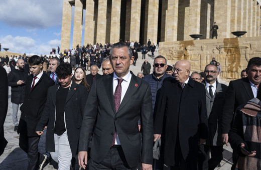 CHP Genel Başkanı Özgür Özel, Anıtkabir'i ziyaret etti