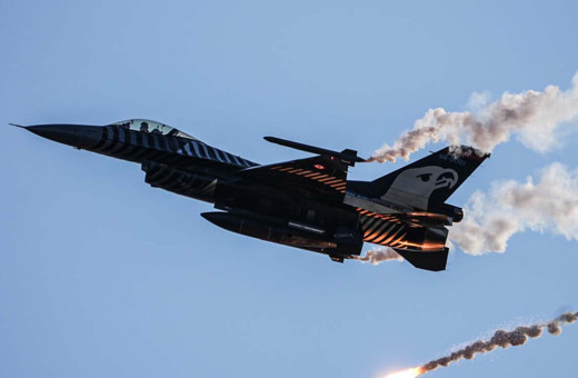 SOLOTÜRK'ün Çanakkale'deki gösteri uçuşu büyük ilgi topladı