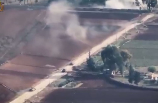 Muhalifler rejim güçlerini Hama'da böyle kovaladı film sahnesi değil gerçek