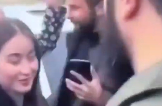 HTŞ lideri Colani'nin başını ört işareti yaptığı Suriyeli kız o anları anlattı: Bir baba şefkatiyle istedi