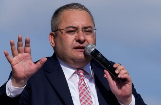 Küçük çocuğa 'baban hırsızlık yapar mı' diye soran CHP'li başkandan özür açıklaması