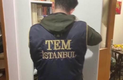 İstanbul'daki FETÖ operasyonunda gri kategoride aranan Cemal Türk ve eşi yakalandı