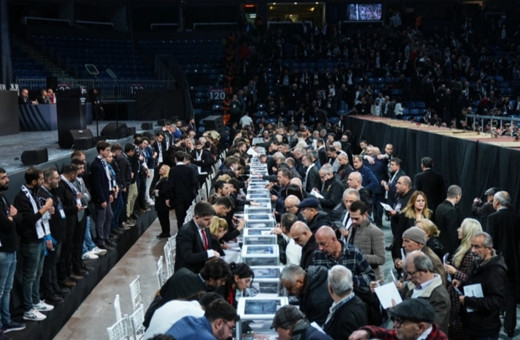 Beşiktaş’taki başkanlık seçimlerinde ortam gerildi