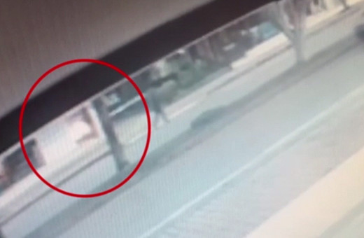 Antalya'da eski eşi tarafından benzin dökülerek yakılan kadın hastaneye kaldırıldı