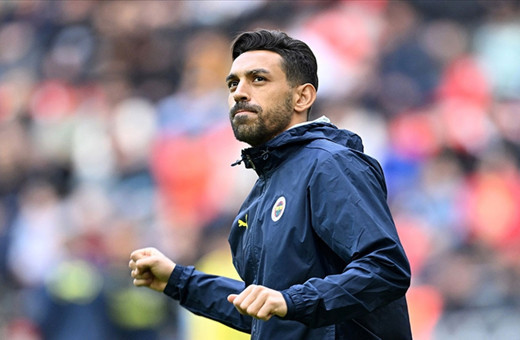 Fenerbahçe, İrfan Can Kahveci'nin sözleşmesini 3 yıl daha uzattı