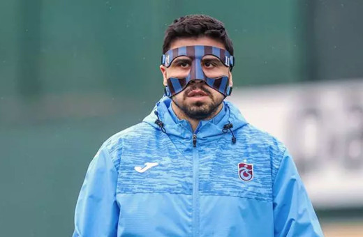 Trabzonspor'da sakatlık şoku! Yıldız ismin burnu kırıldı