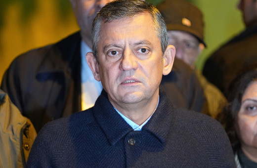 CHP Genel Başkanı Özgür Özel, Rıza Akpolat'ı cezaevinde ziyaret etti