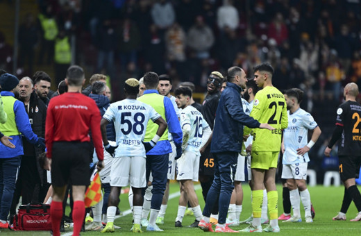 Adana Demirspor sahadan çekildi