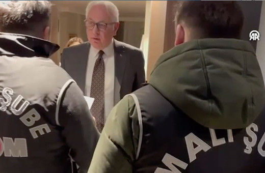 Alaattin Köseler için 'eşiyle uyurken evi basıldı' diyen İmamoğlu'nu yalanlayan görüntüler