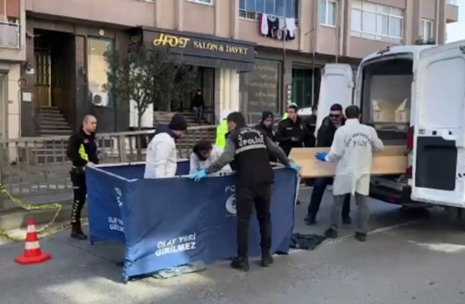 Bayrampaşa'da hafif ticari aracın çarptığı yaya hayatını kaybetti