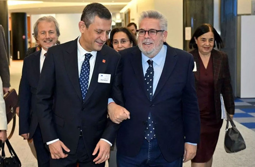 CHP lideri Özgür Özel, Türkiye'yi Avrupa’ya şikayet etti!