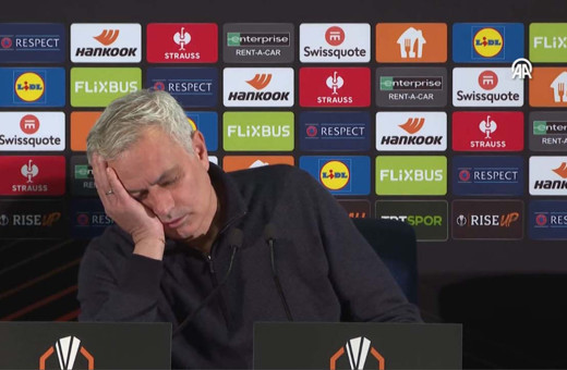 Mourinho'dan basın toplantısında muhabire şok tepki!