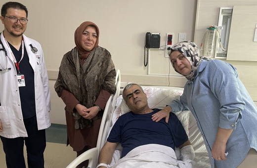 Antalya'da mekanik tesisatçı 60 dakikalık kalp masajıyla hayata döndürüldü