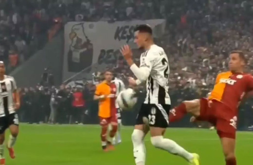 Galatasaray maçın 36. dakikasında 10 kişi kaldı